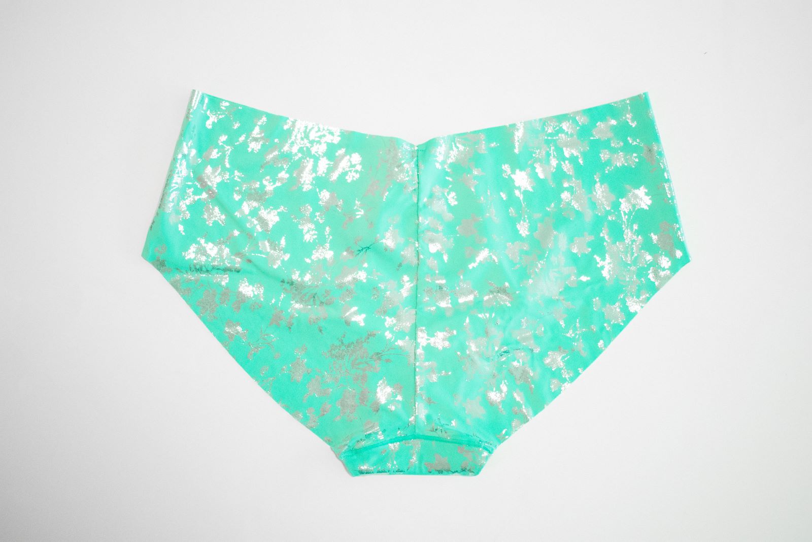 Panty Victoria's Secret "Aqua flores plateadas".