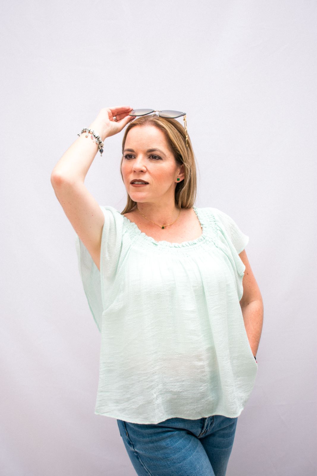 Blusa verde menta.